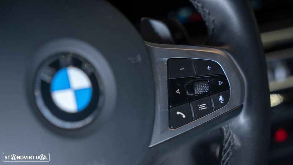 BMW 320 d Touring Pack Desportivo M Auto - 11