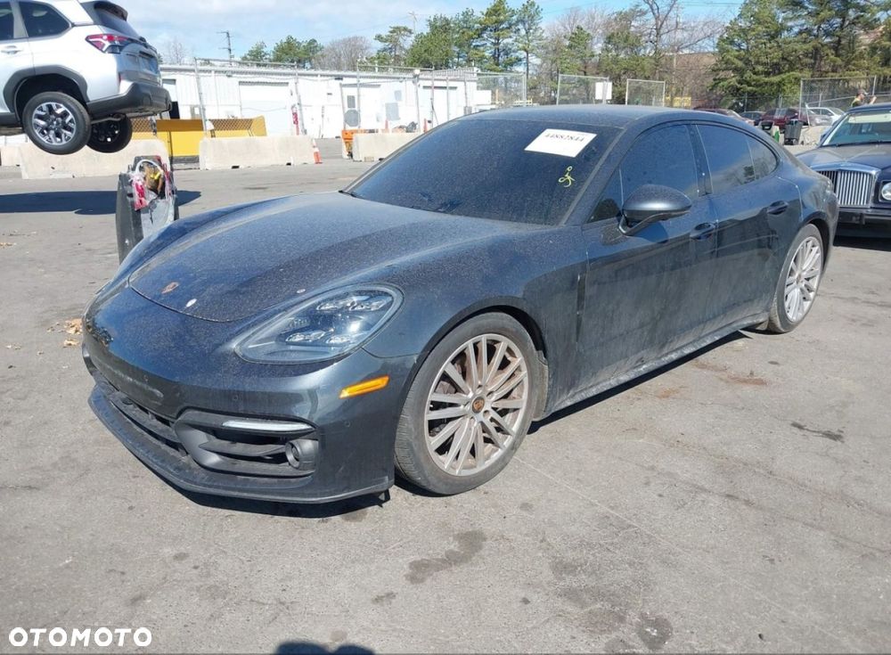 Porsche Panamera - 3