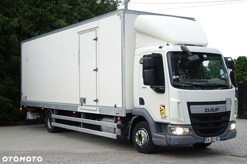 DAF LF 220 Euro 6 kontener 18p winda sprowadzony książka - 3