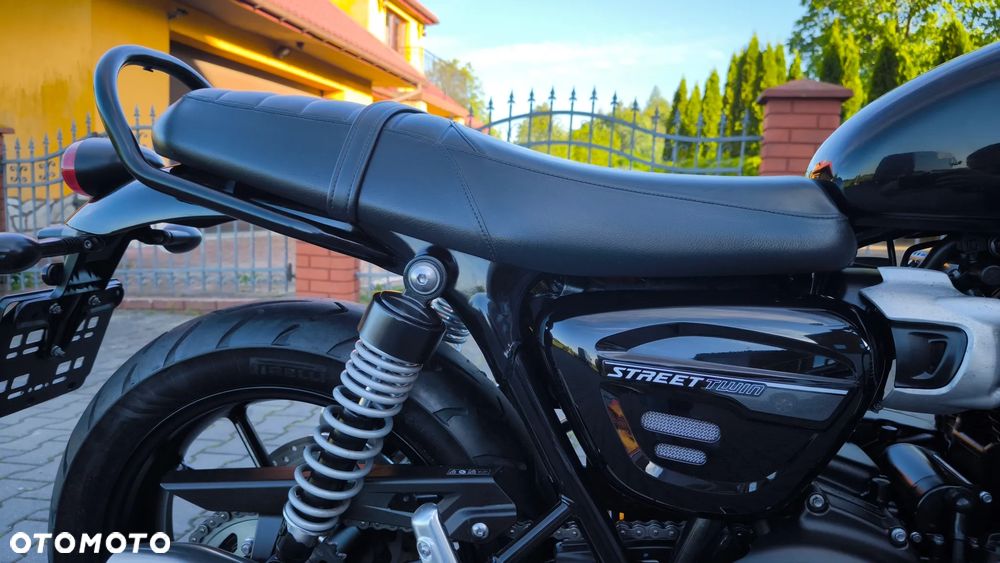 Triumph Street Twin - 27
