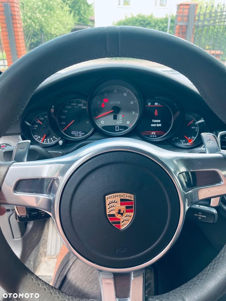 Porsche Panamera GTS PDK - 12