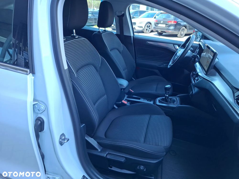 Ford Focus 1.0 EcoBoost Titanium - 36