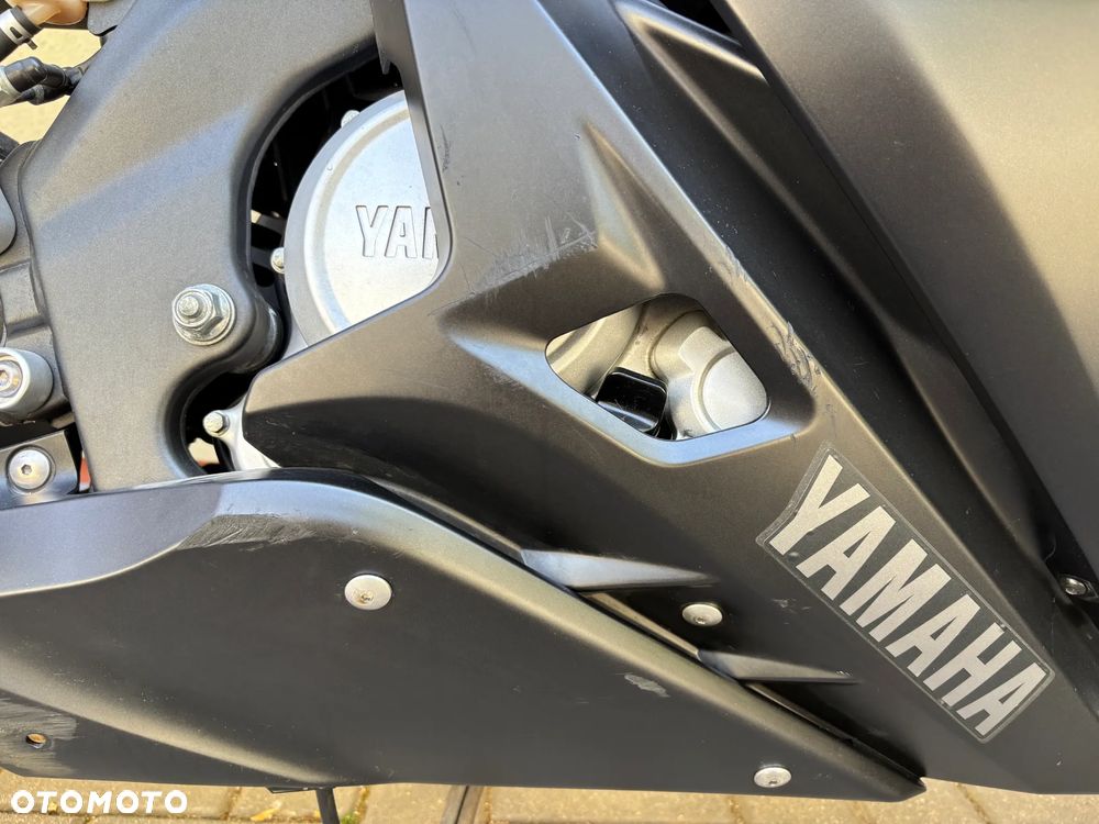 Yamaha YZF - 11