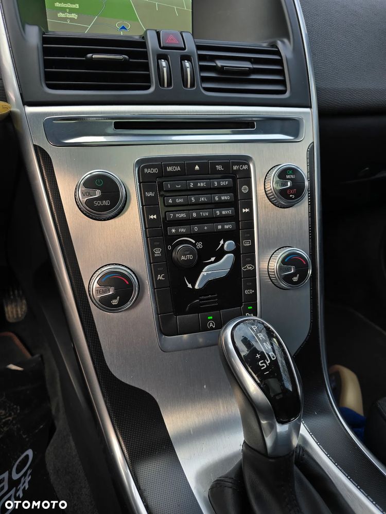 Volvo XC 60 D4 Drive-E Ocean Race - 27