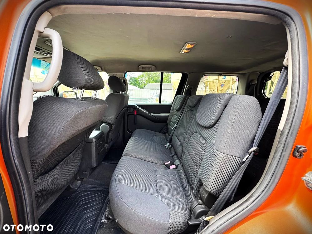 Nissan Pathfinder - 10