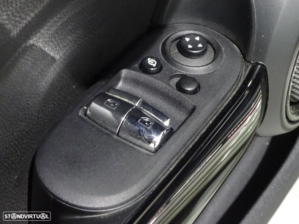 MINI 3 Portas John Cooper Works - 10