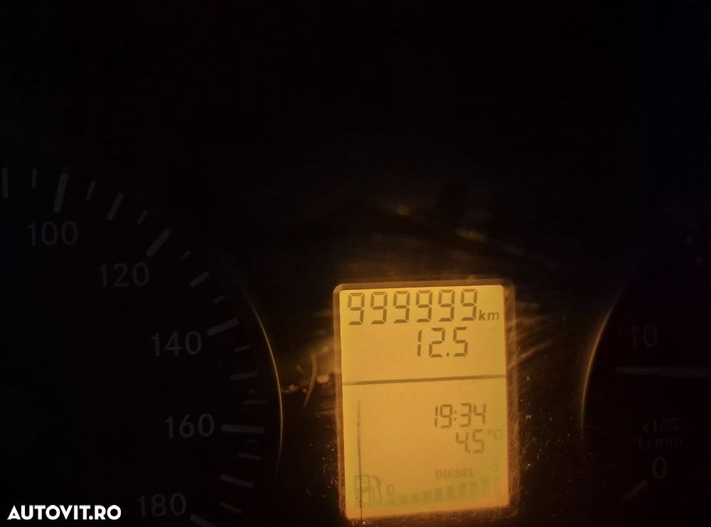 Mercedes-Benz w906 prelata - 7