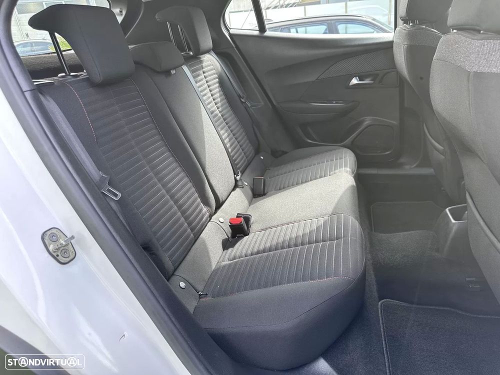 Peugeot 2008 1.2 PureTech Allure Pack - 52