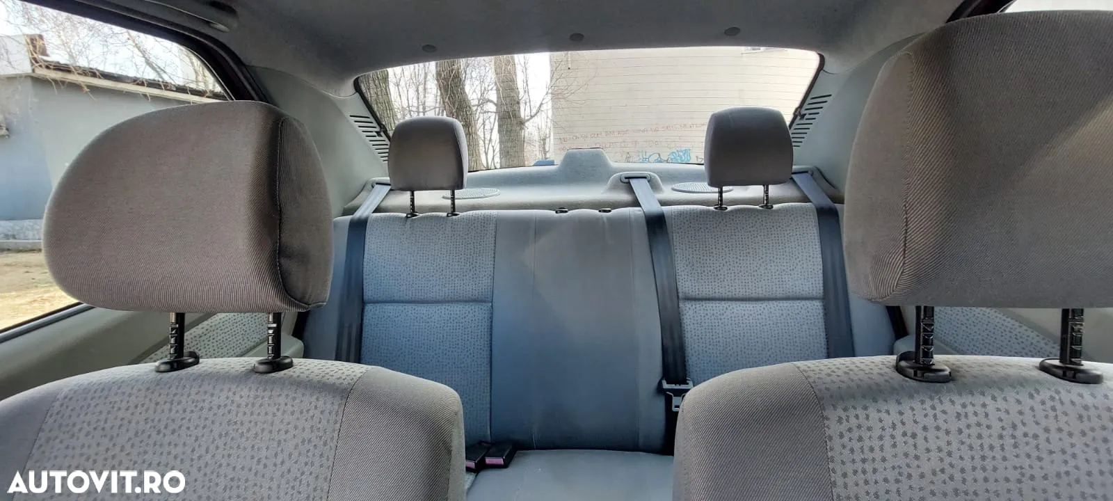 Dacia Logan 1.6 MPI Laureate - 16