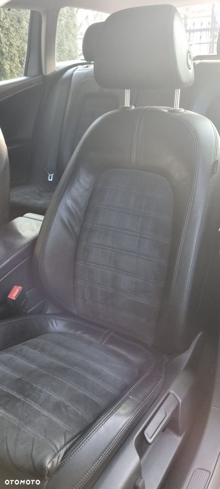 Volkswagen Passat 2.0 TDI DPF Highline - 10