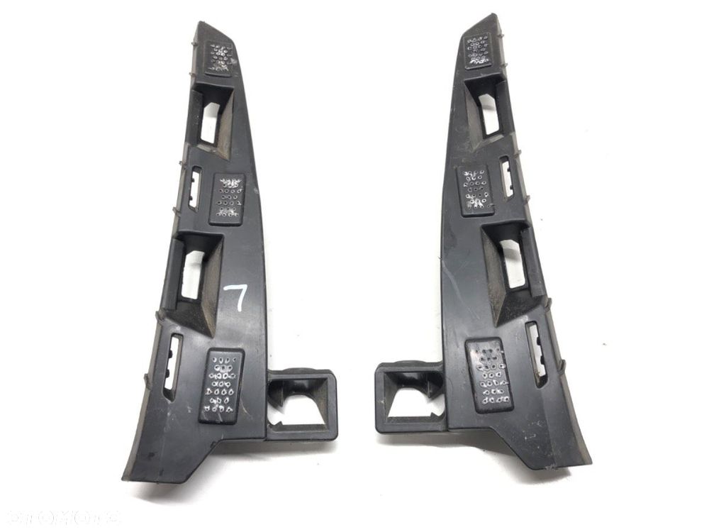 ŚLIZG ZDERZAKA PRAWE LEWE - 147.00 PLN - RENAULT CLIO V (B7_) 2019 - 2022 TCe 90 (B7MT) 67 kW [91 - 1