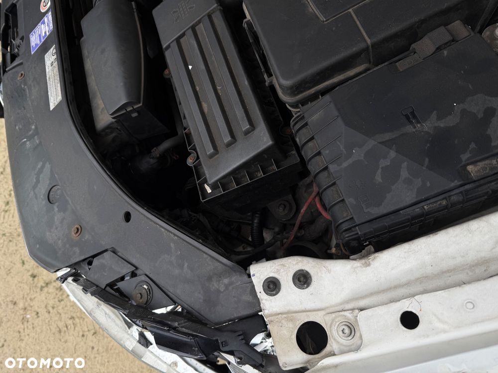 Volkswagen Passat - 13