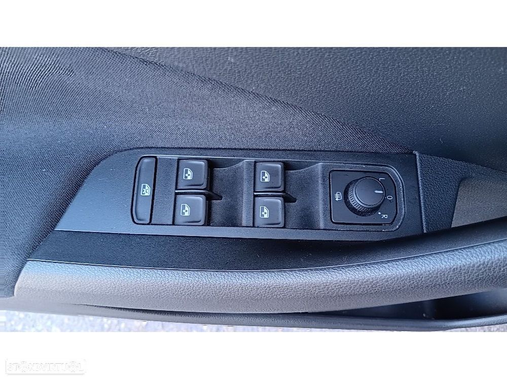 Skoda Kamiq 1.0 TSI DSG - 8