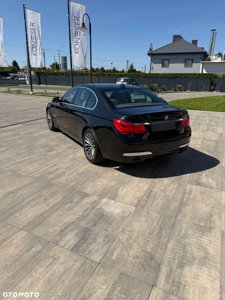 BMW Seria 7 740d xDrive - 13