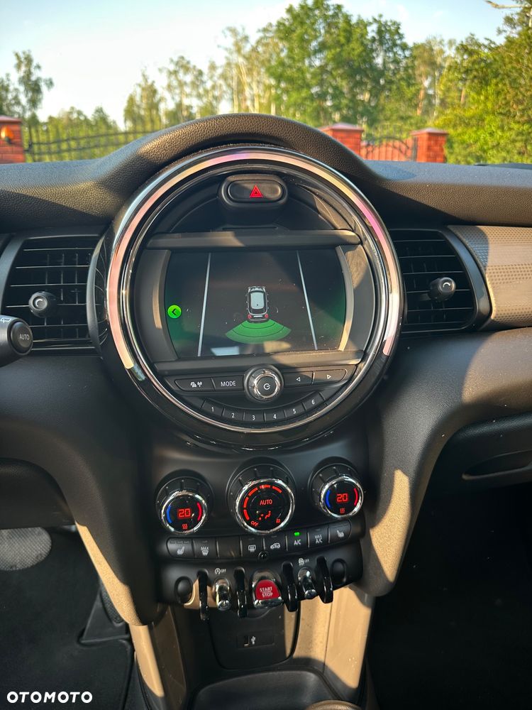 MINI Cooper Standard - 11