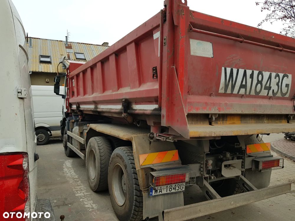 Iveco AD380T - 5