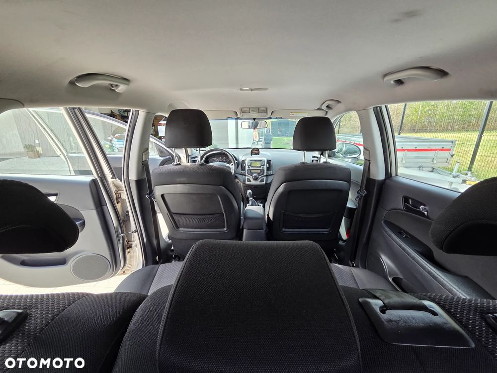 Hyundai i30 1.6 CRDi Comfort - 20