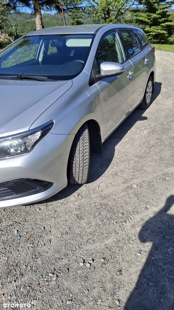 Toyota Auris 1.4 D-4D Comfort - 1