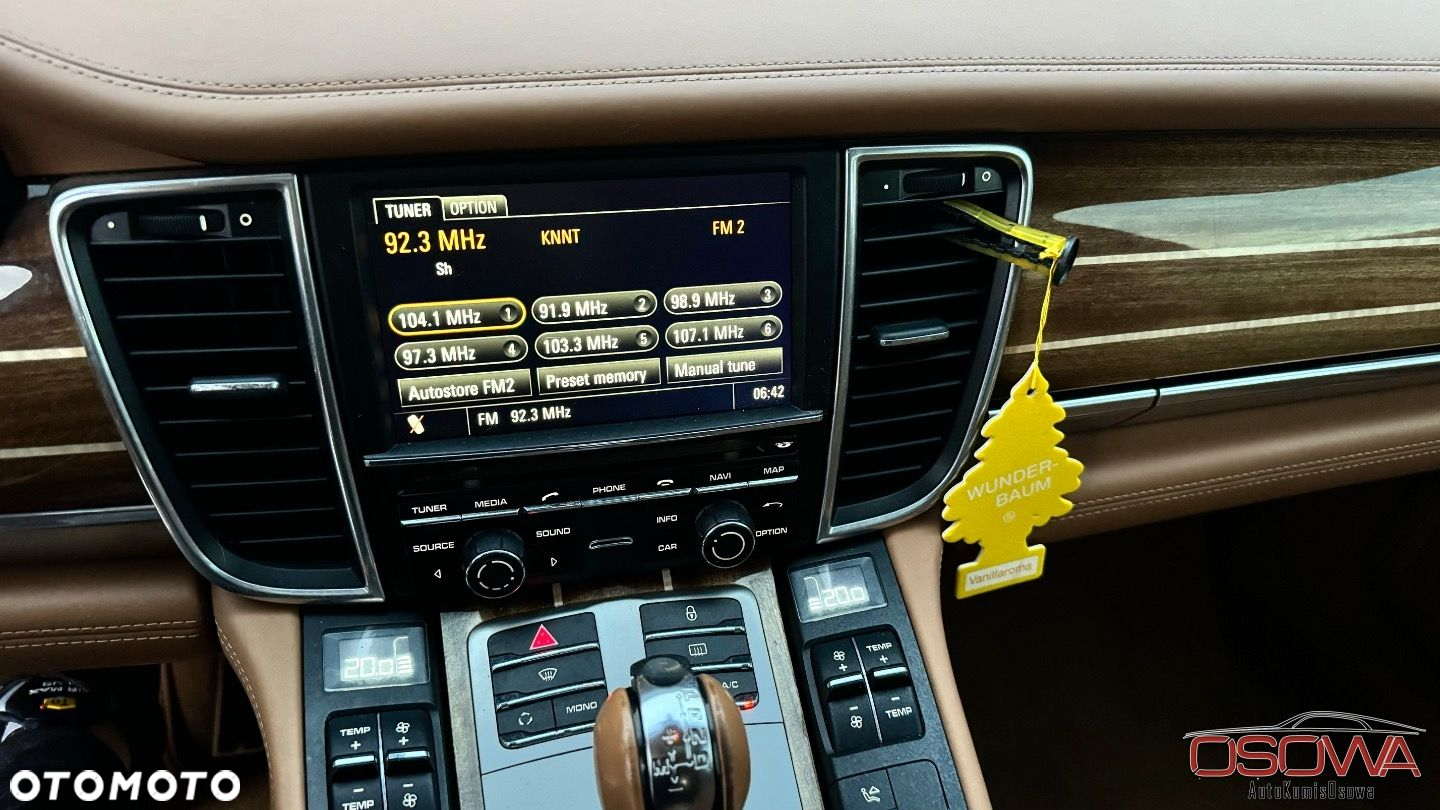 Porsche Panamera Turbo PDK - 8