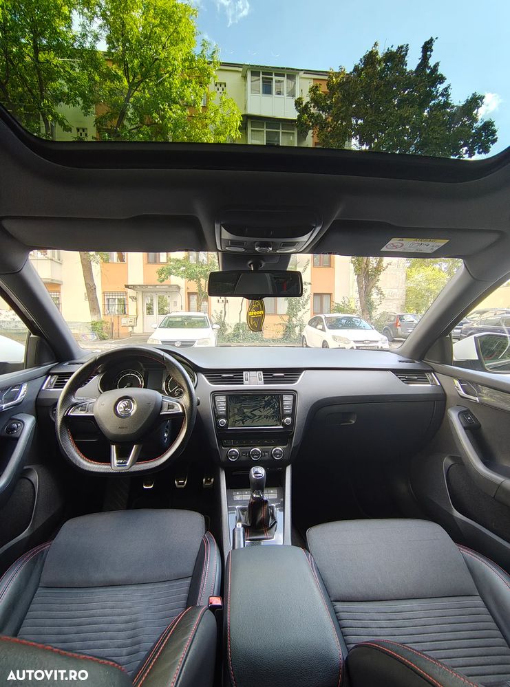 Skoda Octavia 2.0 TDI RS - 8