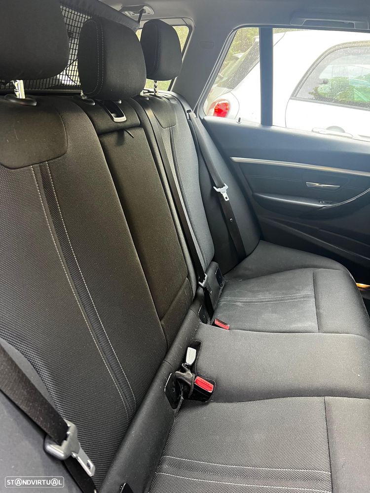 BMW 318 d Line Sport Shadow Auto - 23