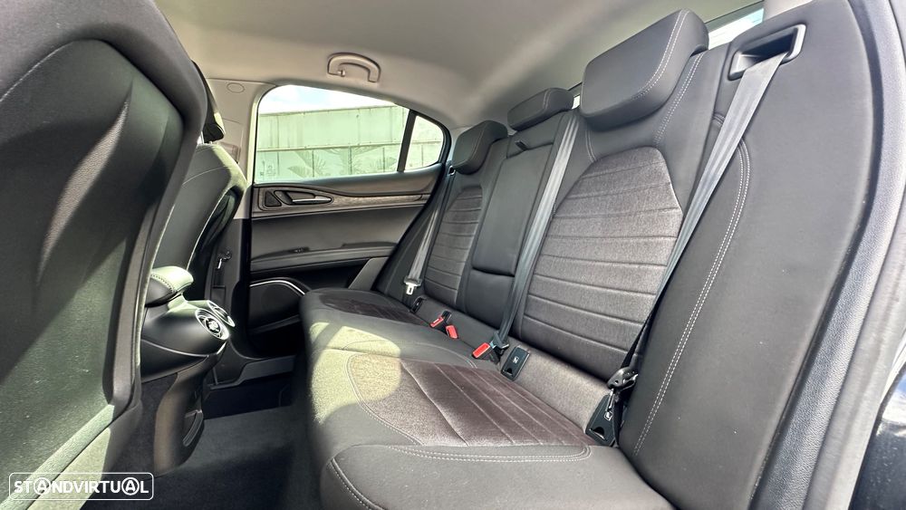 Alfa Romeo Stelvio 2.2 D AT8 - 27