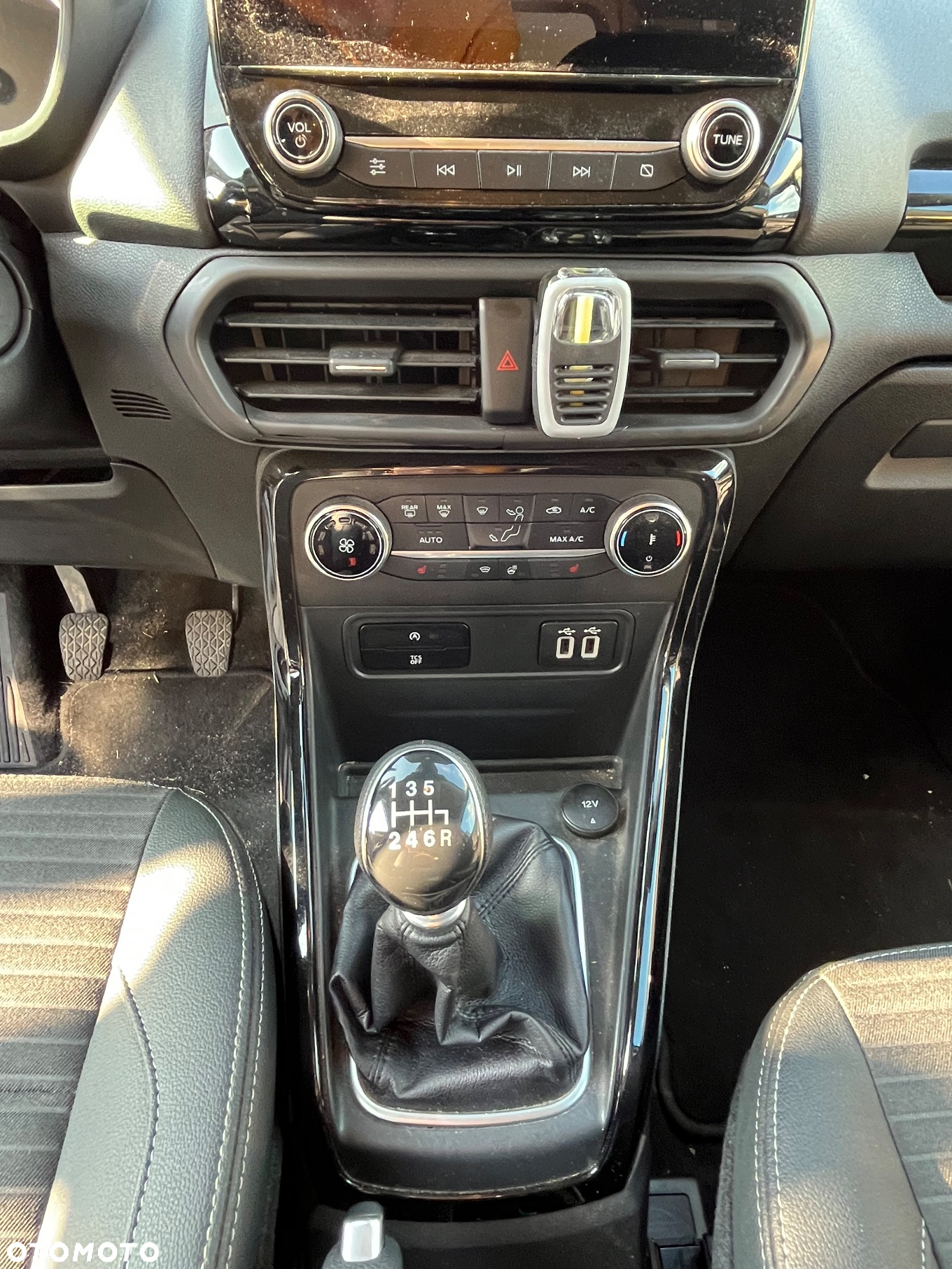 Ford EcoSport - 17