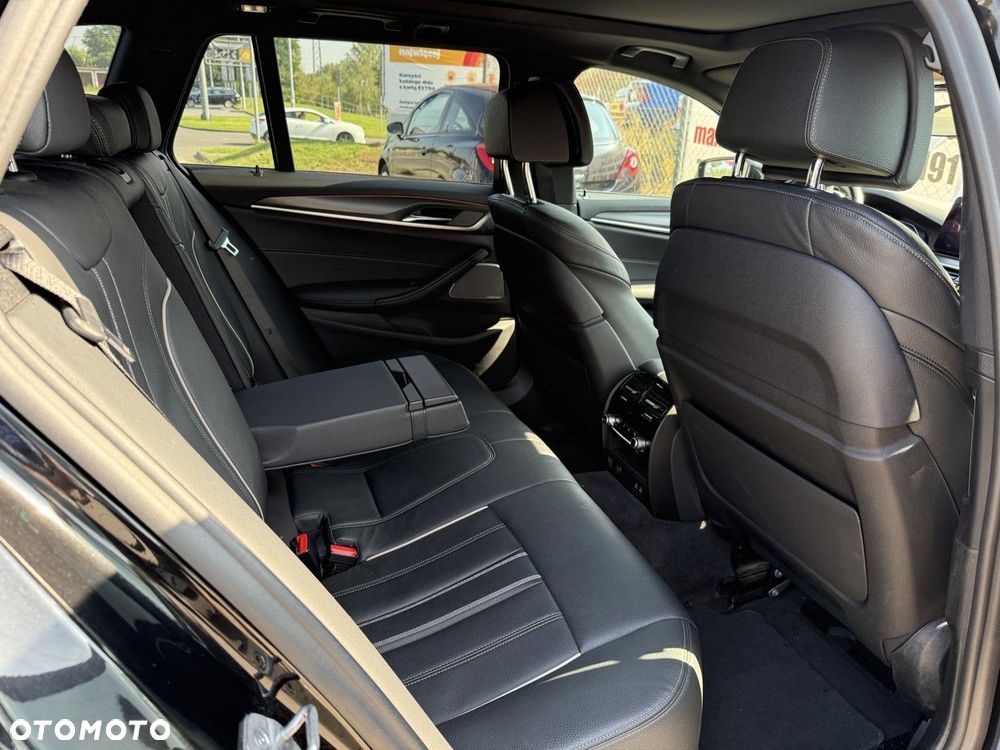 BMW Seria 5 530e M Sport sport - 16