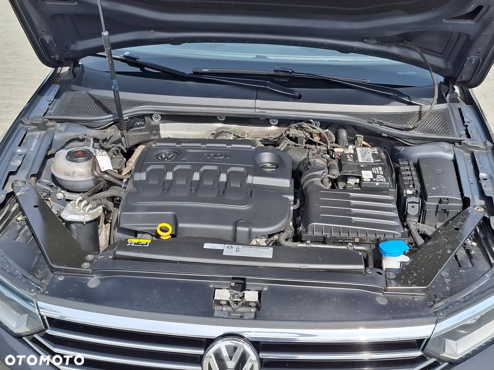 Volkswagen Passat 2.0 TDI BMT Highline DSG7 - 38