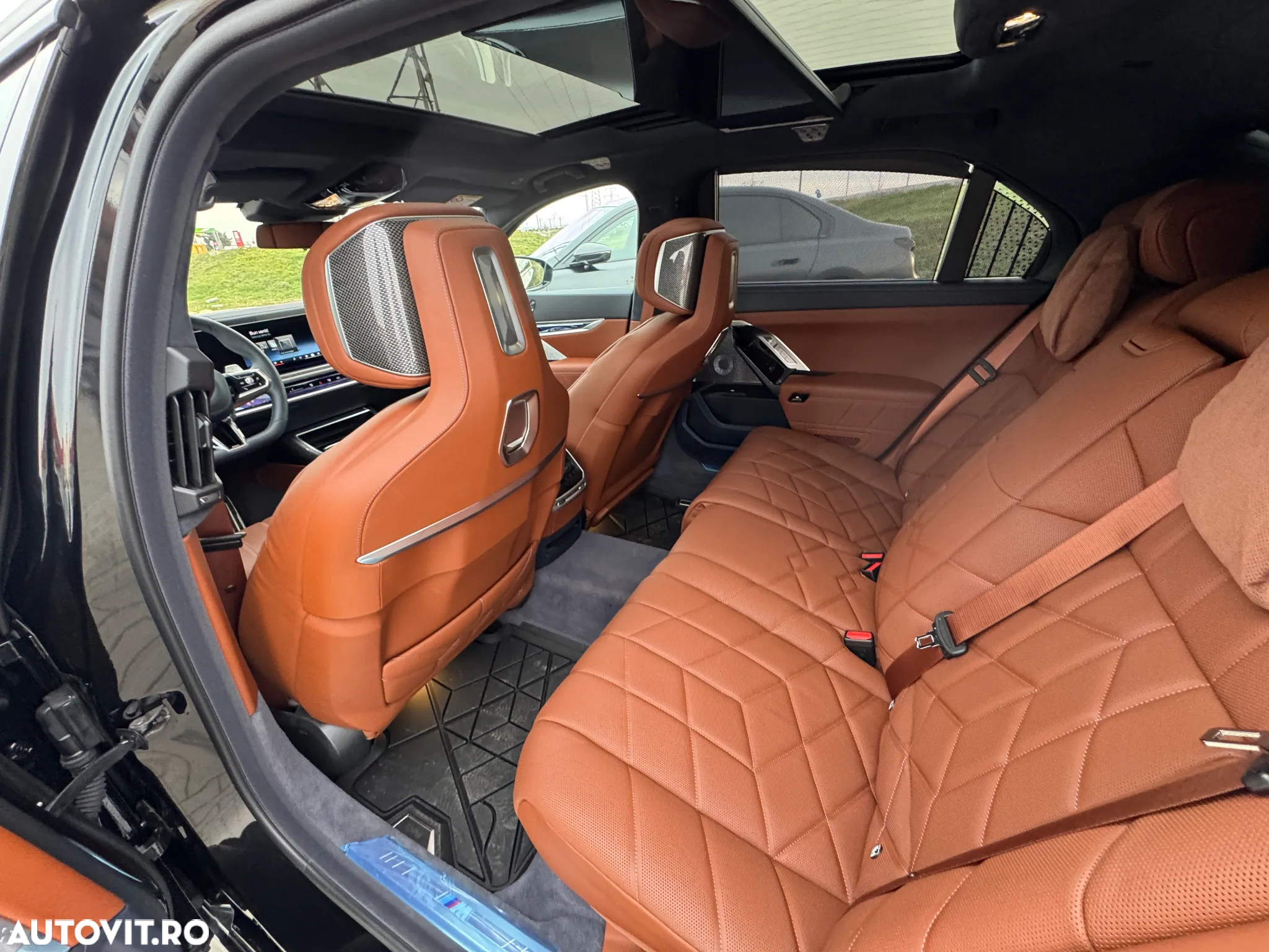BMW Seria 7 740d xDrive MHEV - 16
