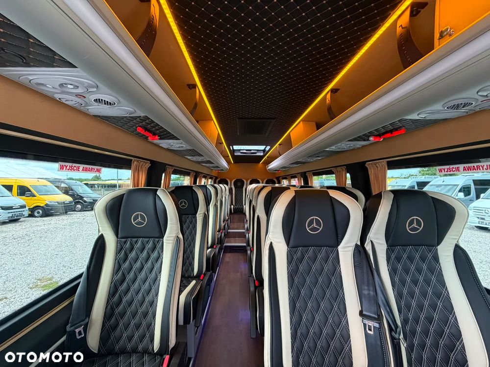 Mercedes-Benz Sprinter 519 - 25