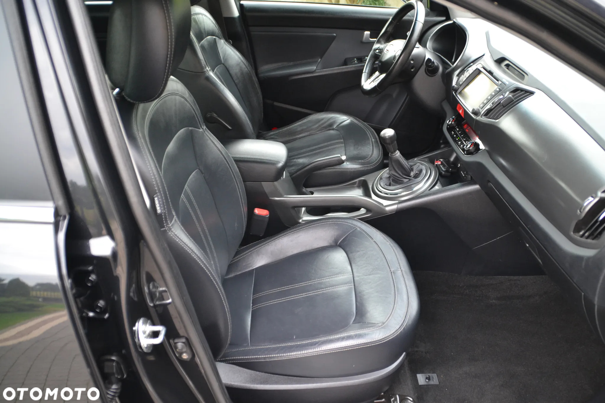 Kia Sportage 2.0 CVVT 2WD Attract - 32