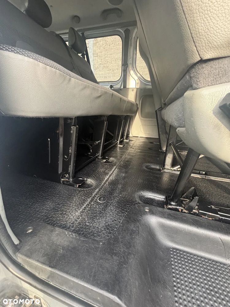 Opel VIVARO - 25