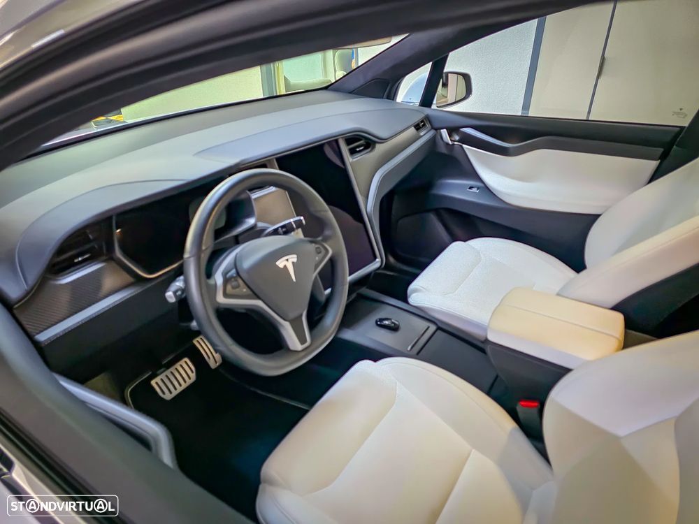 Tesla Model X Performance - 46