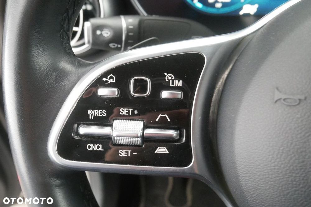 Mercedes-Benz GLC - 33