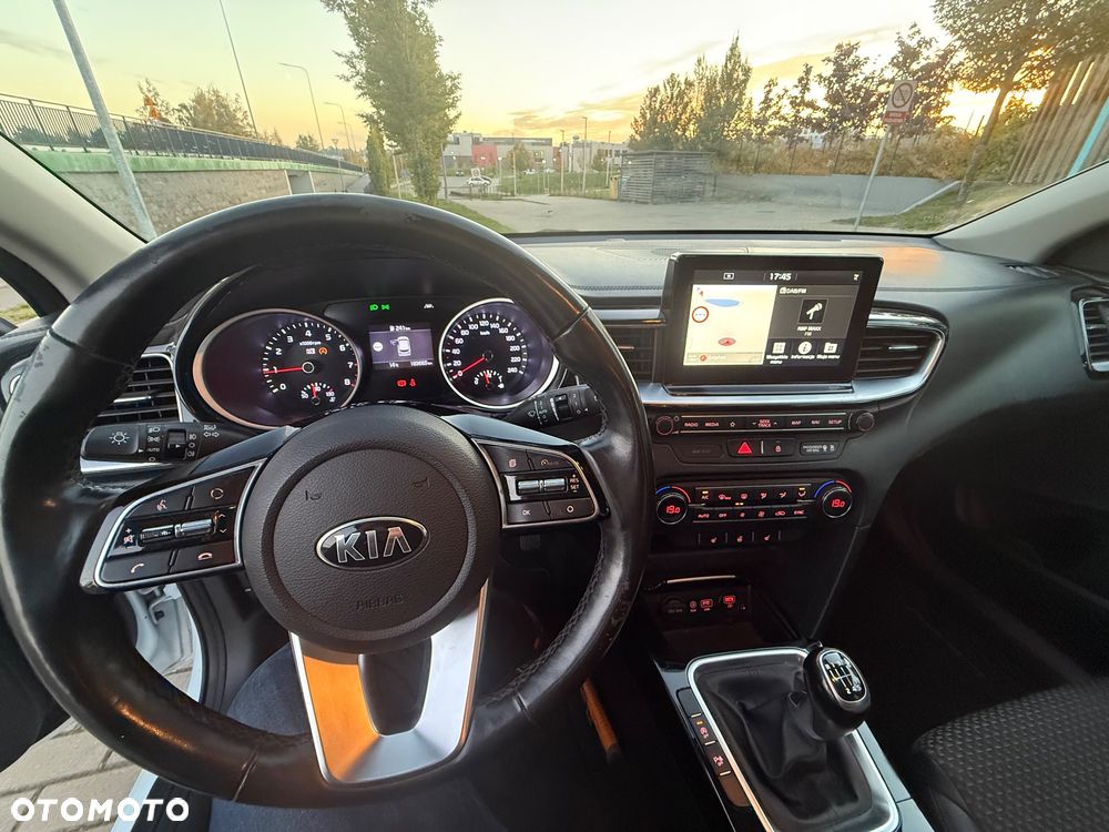 Kia Ceed - 20