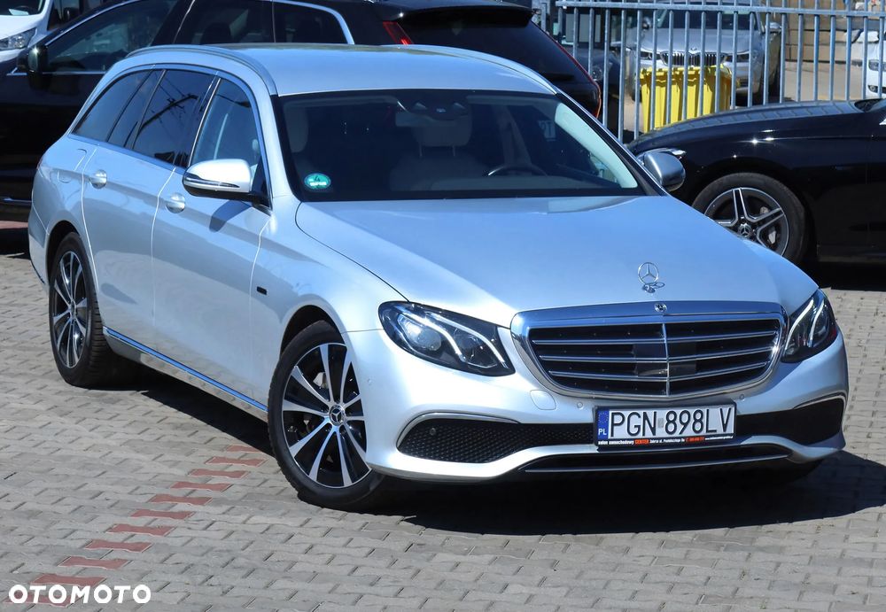 Mercedes-Benz Klasa E 300 de 9G-TRONIC Exclusive - 38