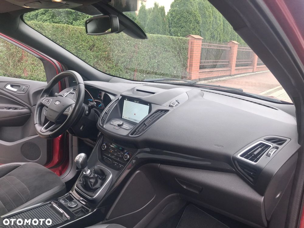 Ford Kuga 1.5 TDCi 2x4 ST-Line - 5
