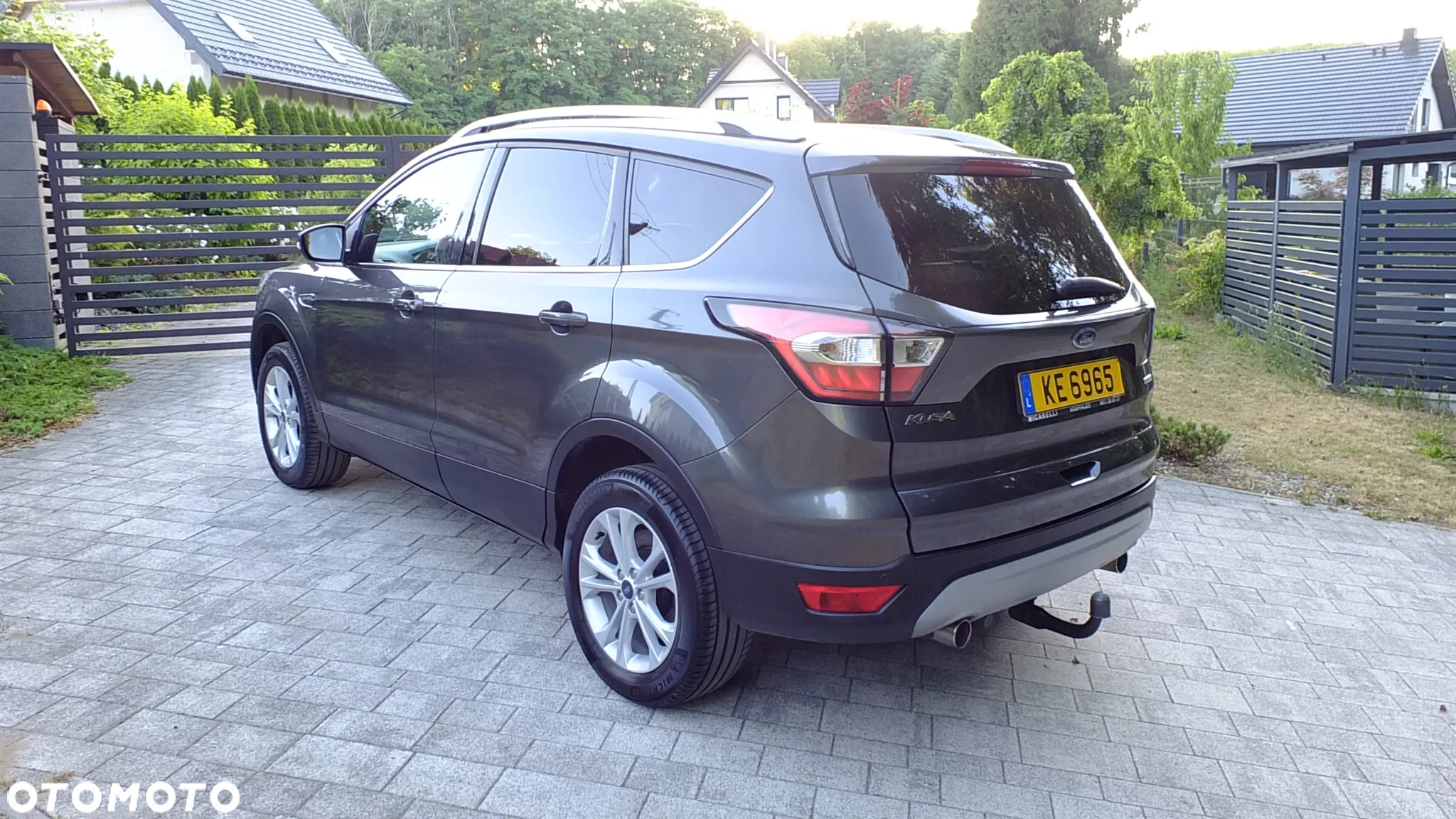 Ford Kuga 1.5 EcoBoost FWD Edition ASS MMT6 - 10