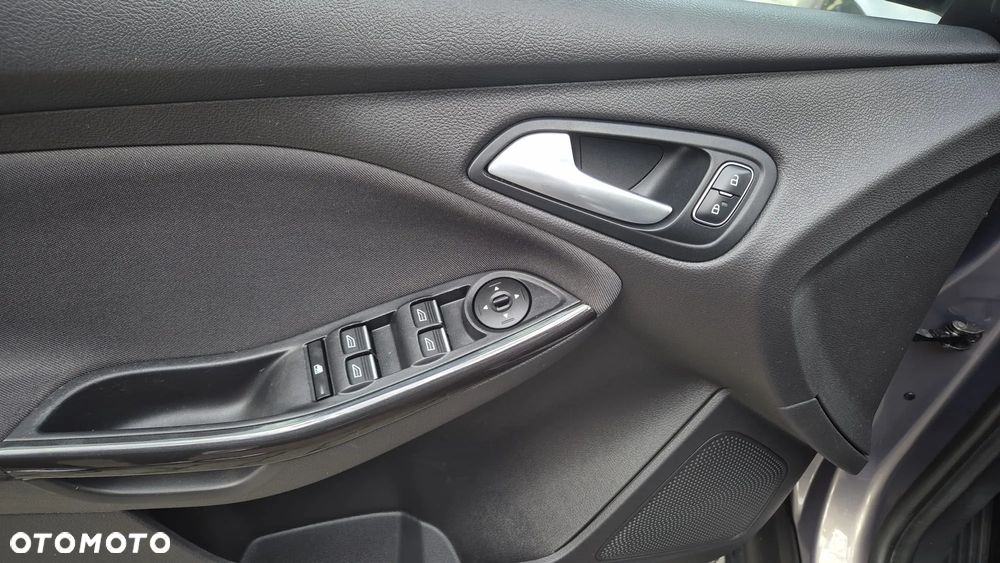 Ford Focus 1.5 EcoBoost Start-Stopp-System Business Edition - 17