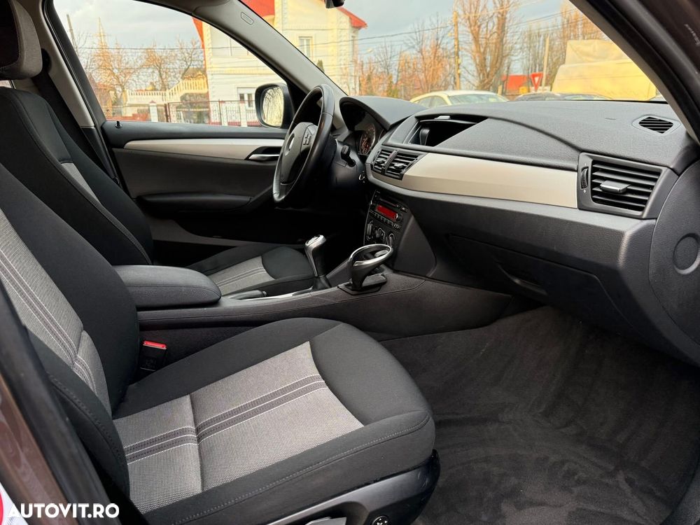 BMW X1 xDrive20d - 11