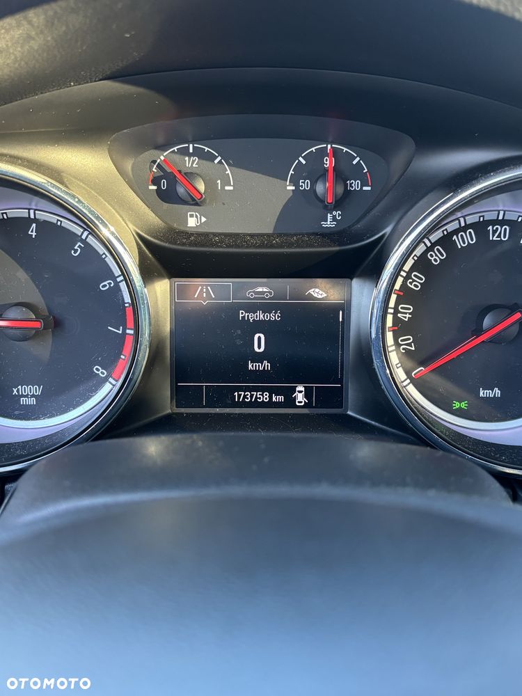 Opel Astra - 8