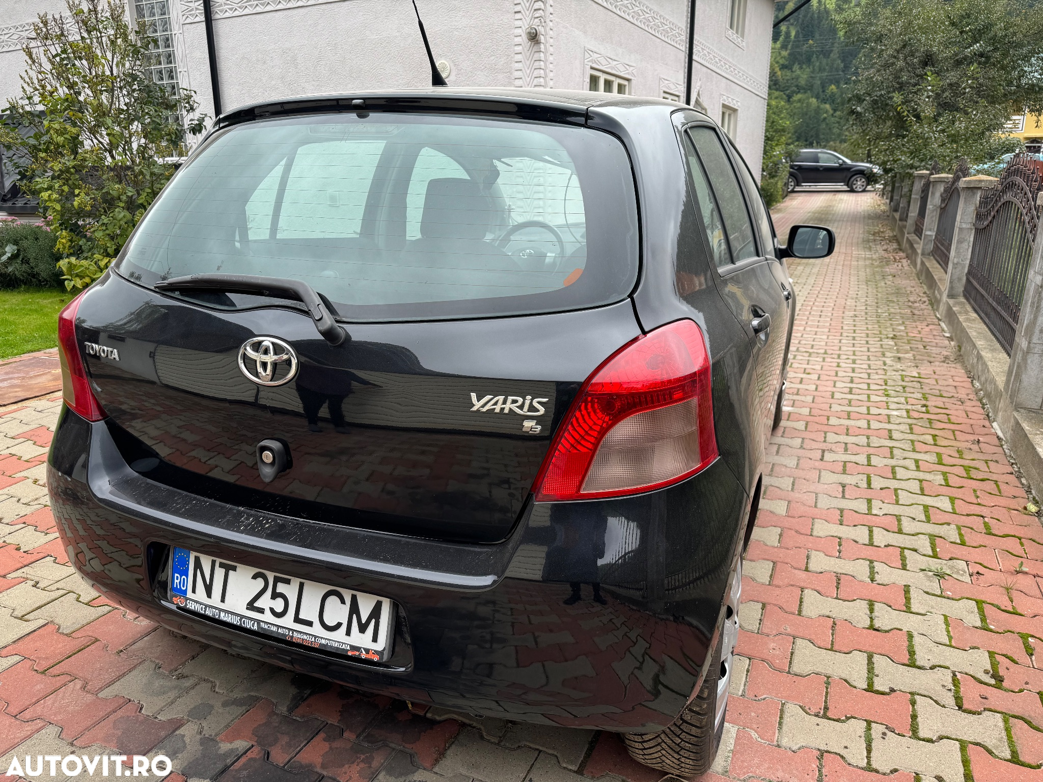 Toyota Yaris 1.0 - 5