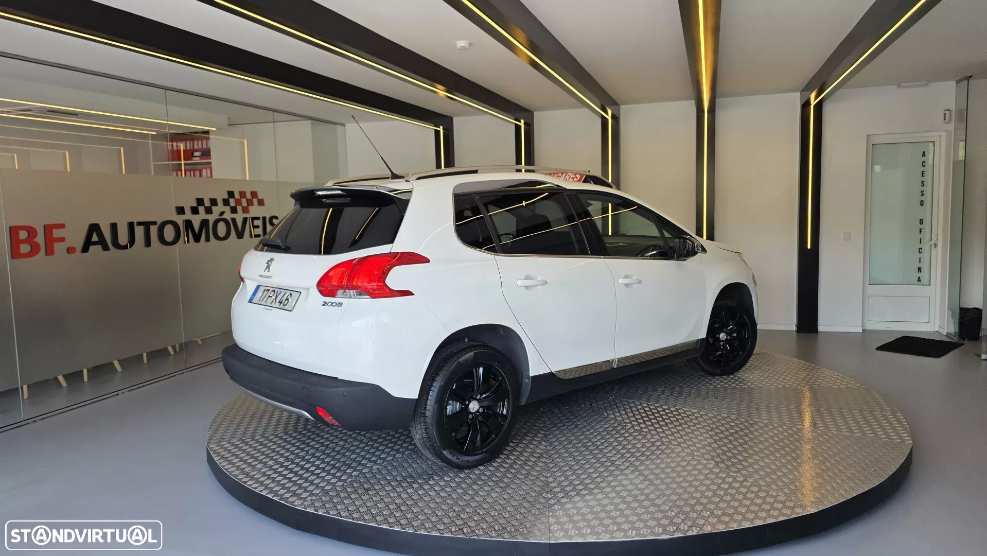 Peugeot 2008 1.4 HDi Allure - 17