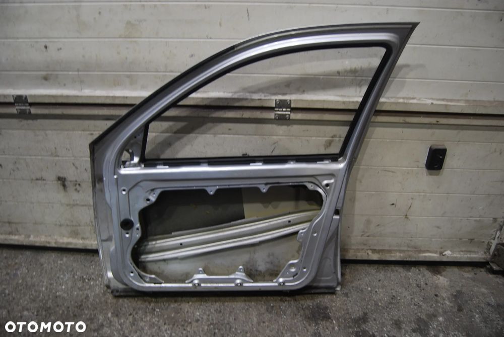 DRZWI PRAWY PRZÓD PRZEDNIA PRAWE LA7W VW GOLF IV 5D KOMBI - 5