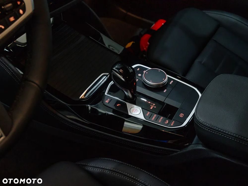 BMW X4 xDrive20d - 8