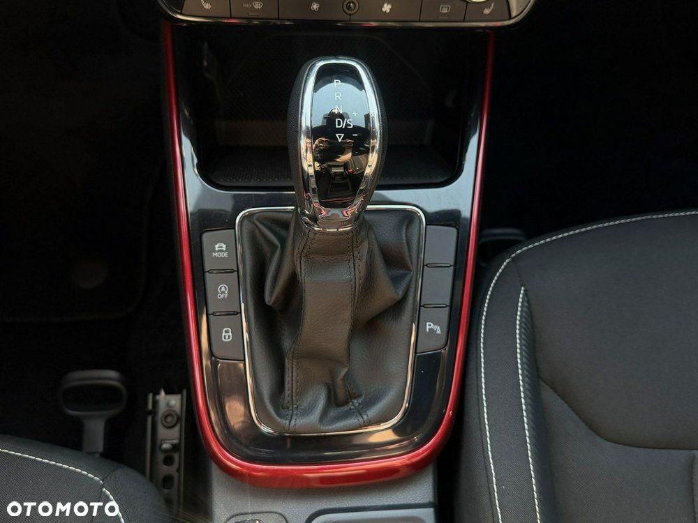 Skoda Fabia 1.0 TSI Monte Carlo DSG - 17