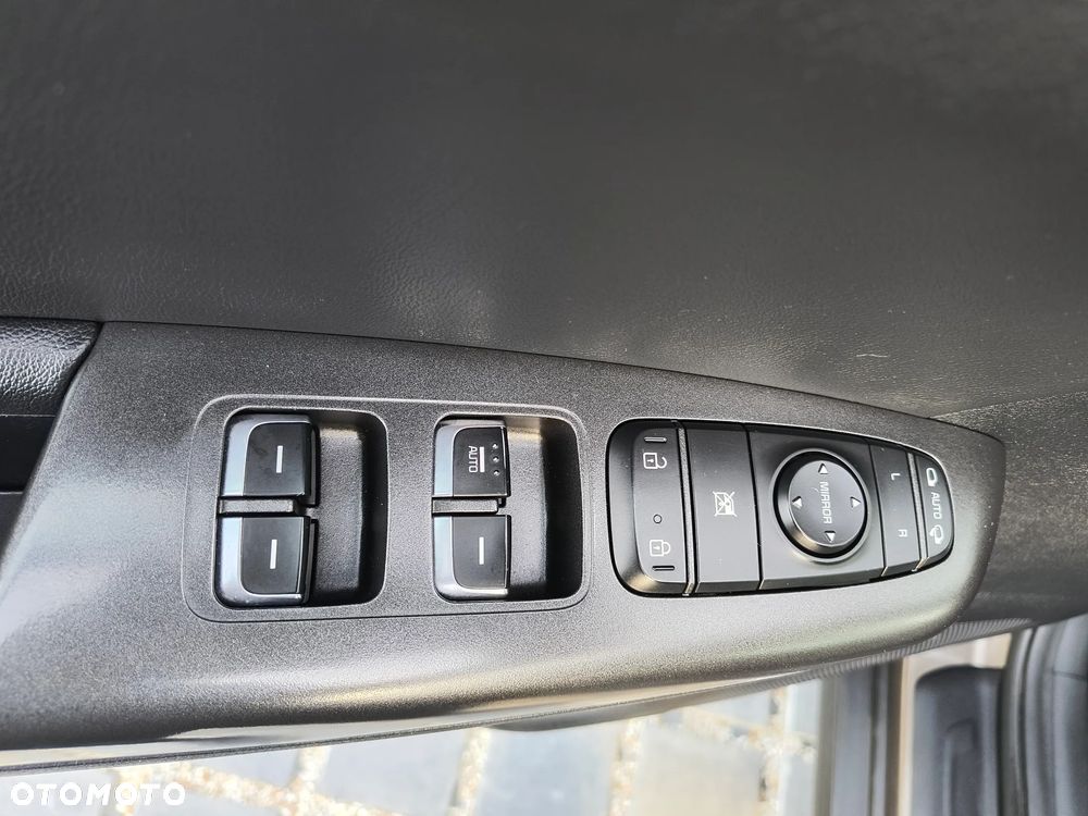 Kia Sportage 2,0 CRDI AWD Spirit - 17