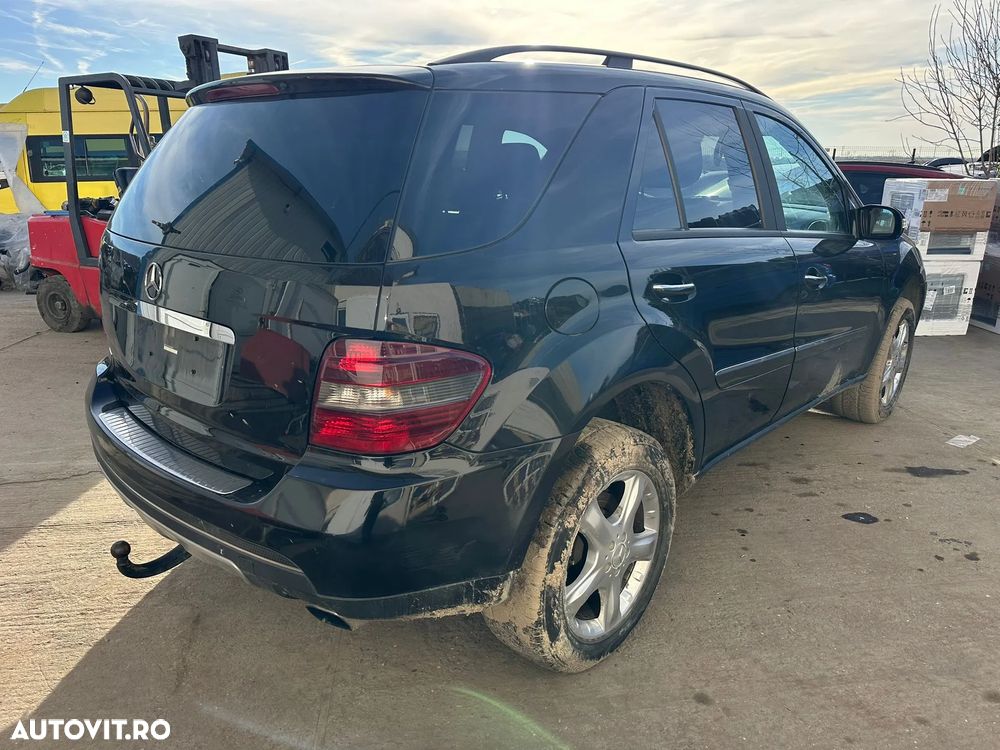 Dezmembrari Mercedes Benz ML 320 / W164 - 3
