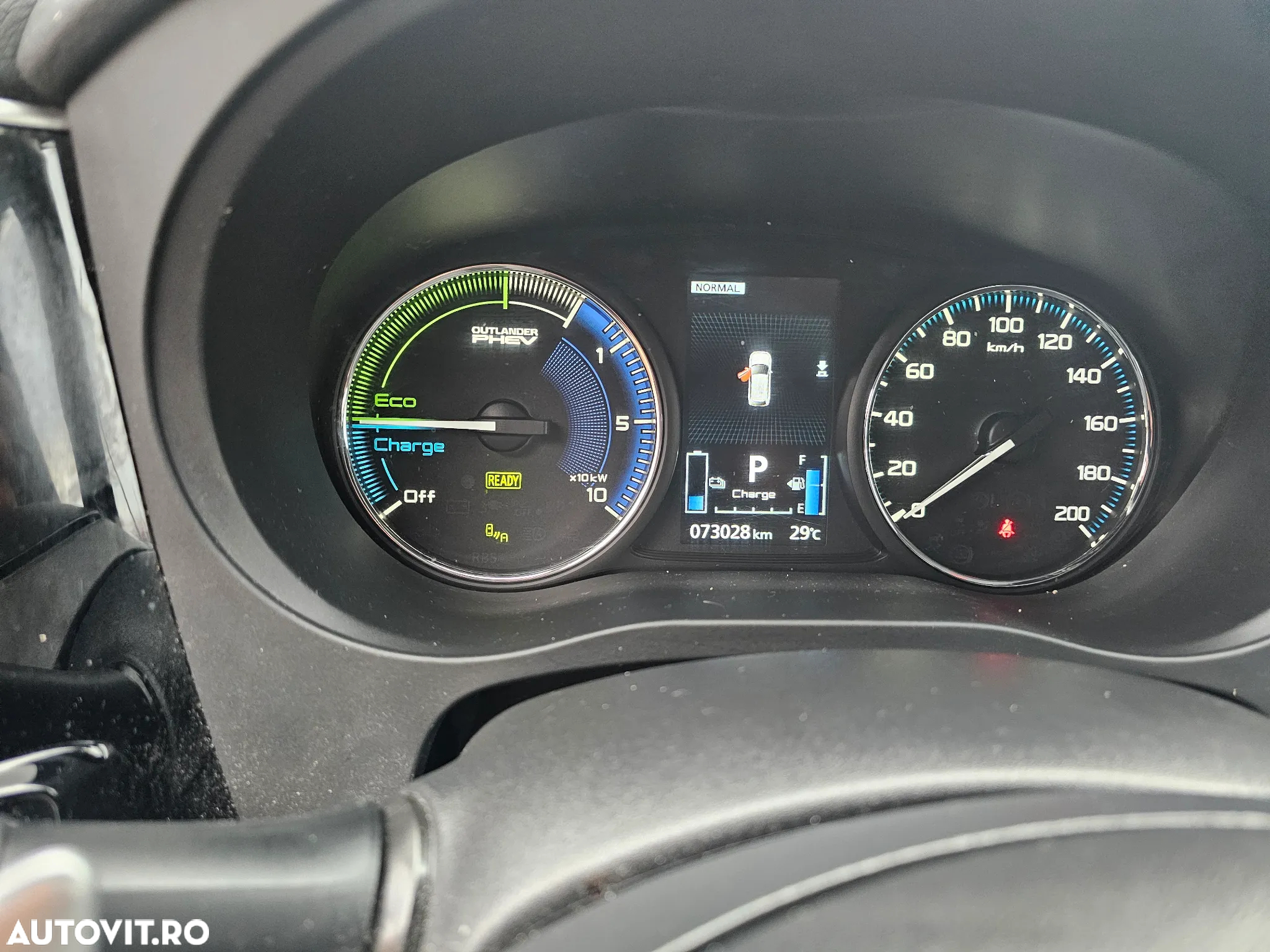 Mitsubishi Outlander - 7